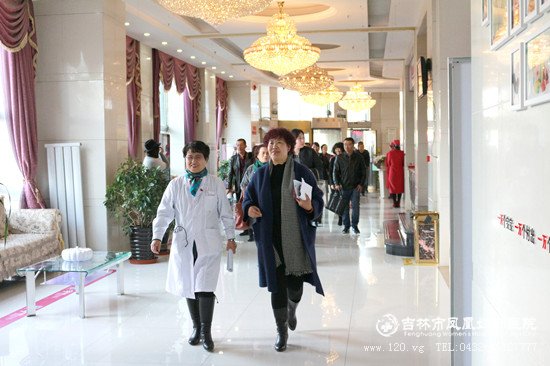昌邑区在凤凰妇产医院召开医疗及消防安全现场会