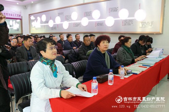 昌邑区在凤凰妇产医院召开医疗及消防安全现场会